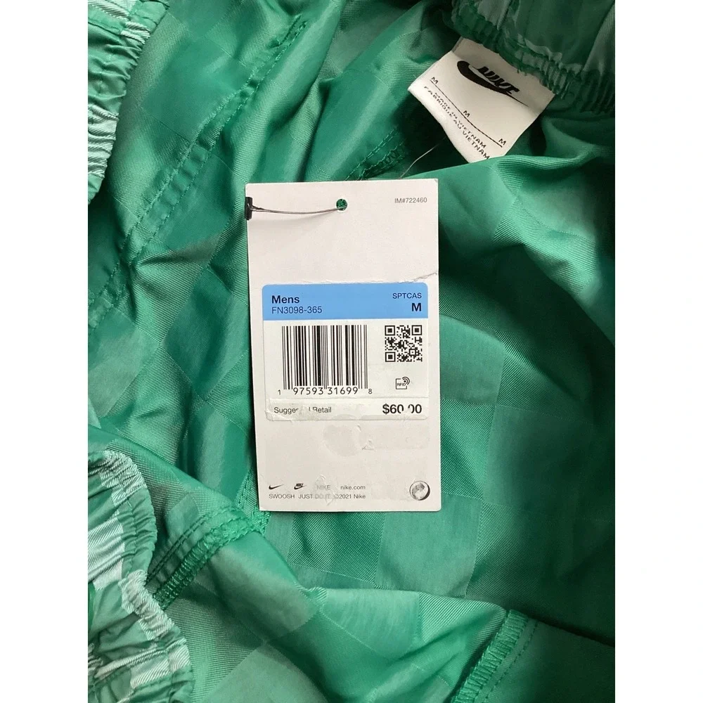 Nike Mens Green Checkered Woven Shorts Standard Fit FN3098-365 Size M NEW